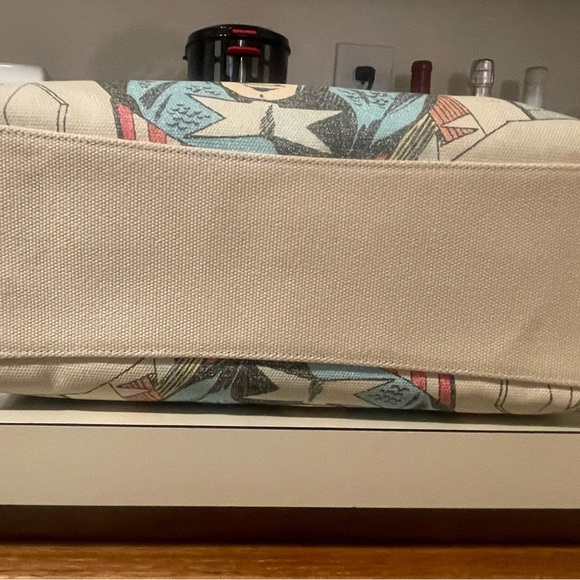 Coach Marvel Captain America Tote - Picture 6 of 11